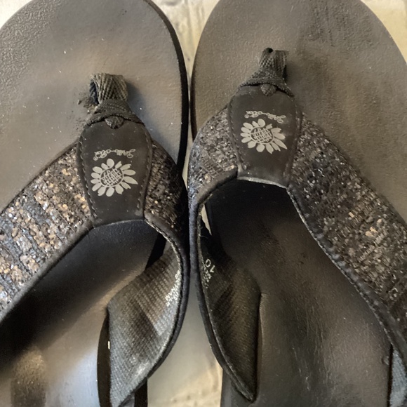 FLIP FLOP SANDAL (Size: 10) - Picture 2 of 4